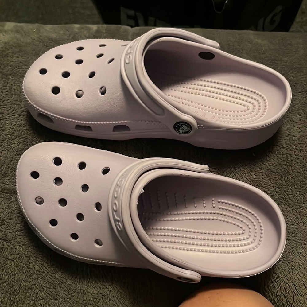 Light purple crocs